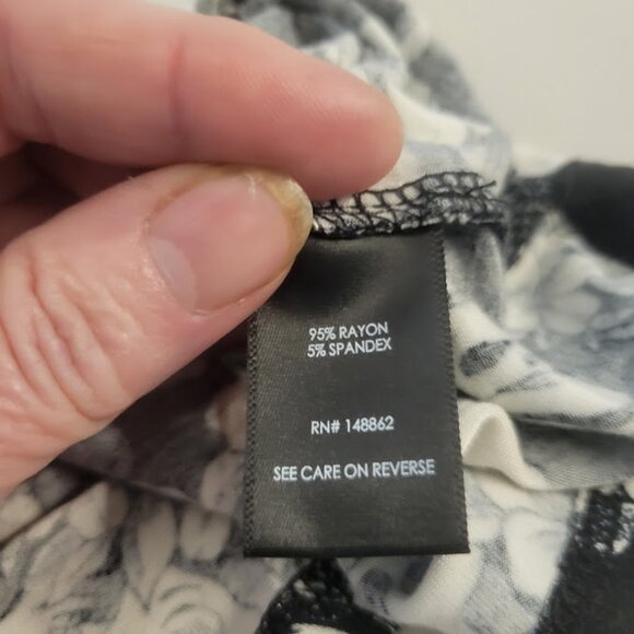 Torrid Love Sick Romper size 4x PLUS - Picture 6 of 7